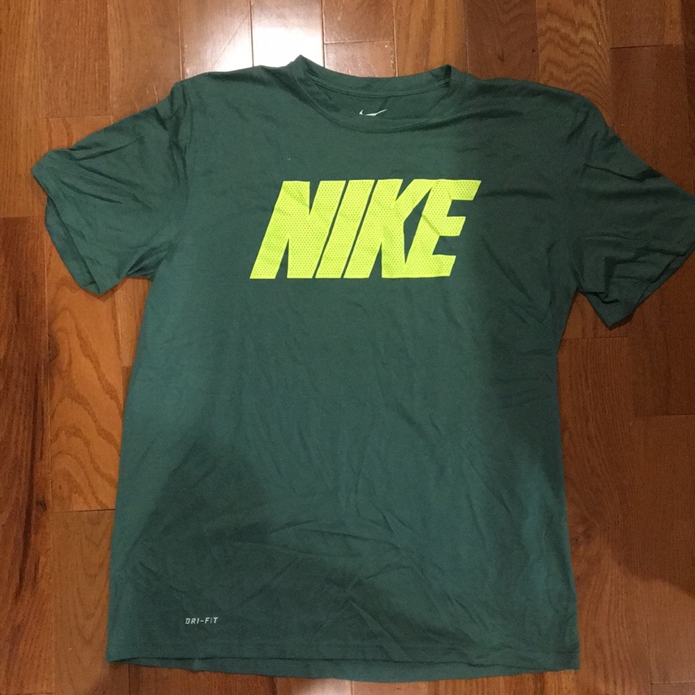 Nike Athletic Tee Men’s L